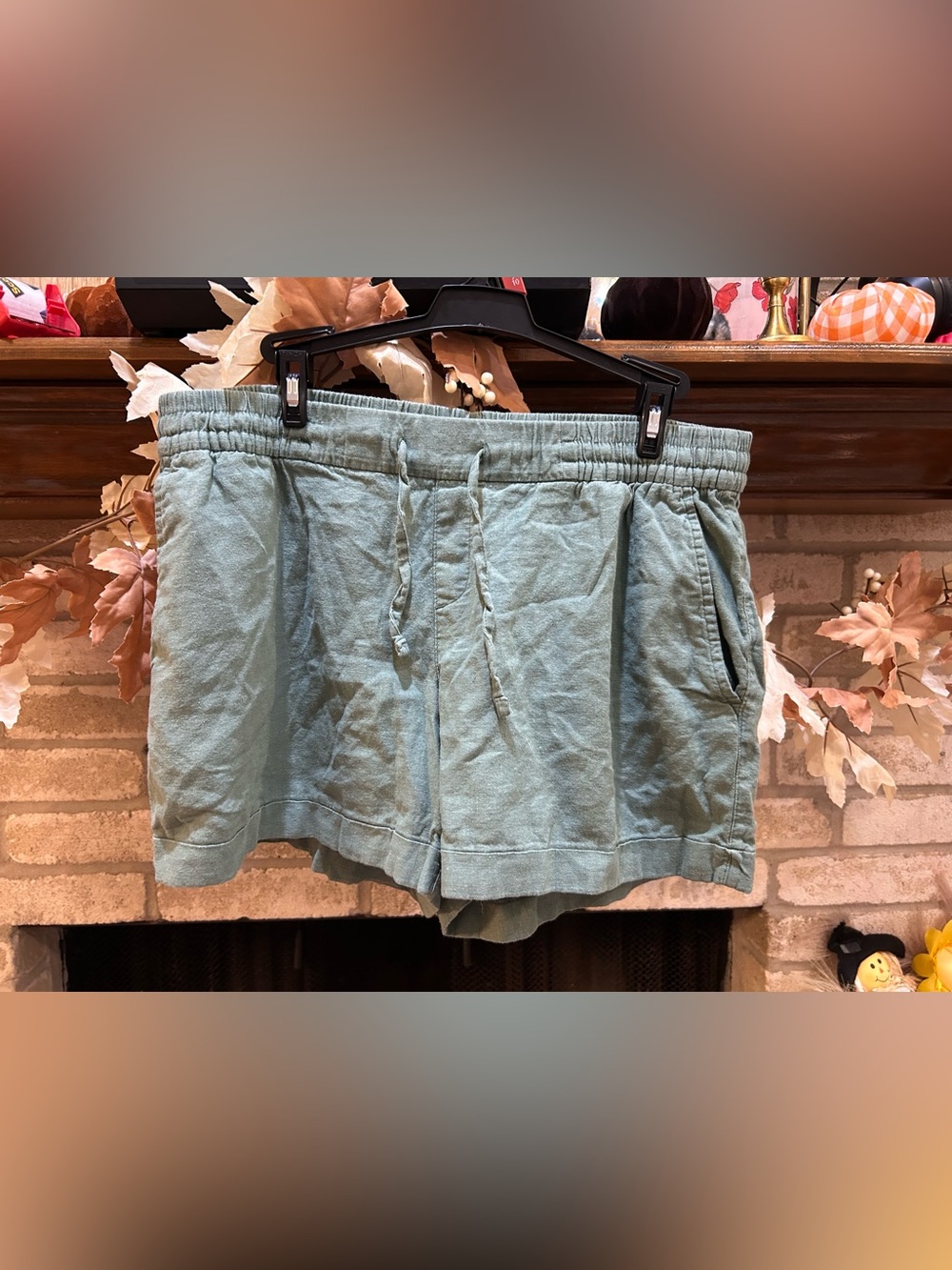 Old Navy Women's Light Seafoam Green Athletic Shorts EUC
